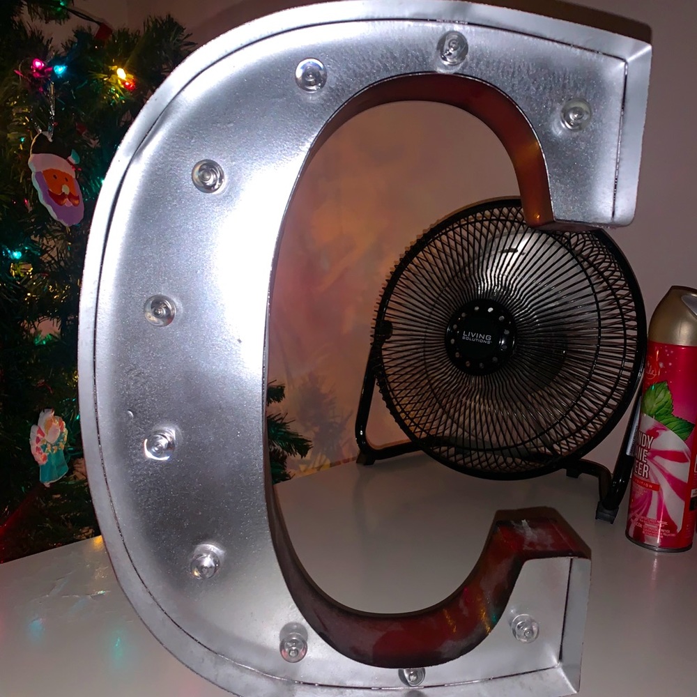 C wall or shelf decor